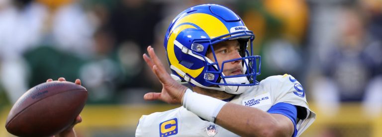 Angeles Rams quarterback Matthew Stafford (9) throwing a pass during the NFL football game