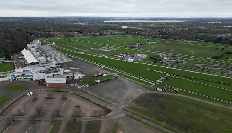 Sandown Horse Racing Tips Today - Friday 5th December 2025