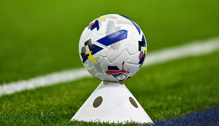 EFL Championship Ball
